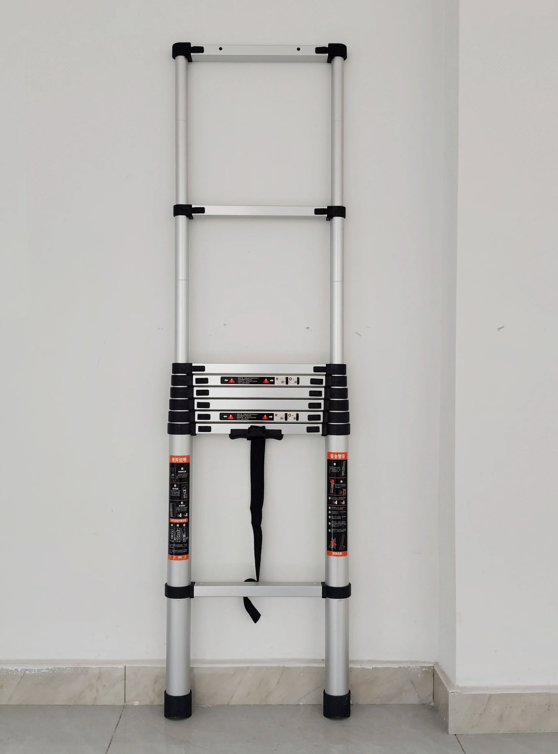 Escalera telescópica de aluminio 3,5 ligera y portátil Escalera de extensión plegable de diseño moderno con piezas acoplables